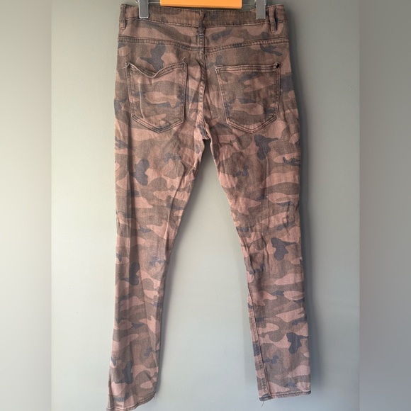 Urban ID, size 30/32, fitted skinny camo distressed denim jeans - Picture 6 of 6